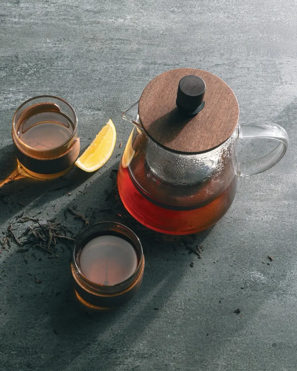 Vanilla Season glass teapot and cups when serving tea