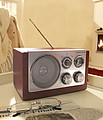 AM/FM radio with elegant wooden design, packed in a coloured gift box,colour silver, brown