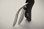 Automatic lever corkscrew