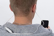 Bluetooth earphones