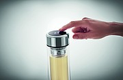Bottle with touch thermometer