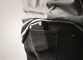 Foldable smartphone holder