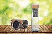 Glass bottle with bamboo lid and 420 ml capacity