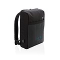 Laptop backpack with magnetic bucklestraps