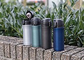 Metallic easy lock vacuum mug, green