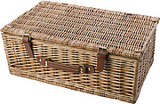 Picnic basket for 4 people.Brown