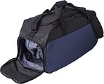 Polyester (600D) sports bag with large main compartment and zippered pocket on the side.
