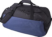 Polyester (600D) sports bag with large main compartment and zippered pocket on the side.