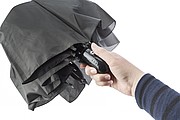 Pongee (180T) automatic, foldable umbrella with eight panels.