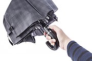 Pongee (190T) automatic, foldable umbrella with eight panels.