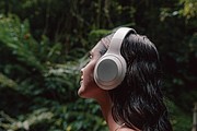 RCS standard recycled plastic headphone