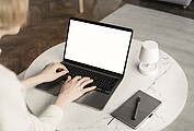 Retractable and rechargeable USB table lamp