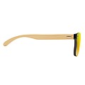 Sunglasses with mirrored lens
