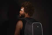 Swiss Peak AWARE™ anti-theft 15.6