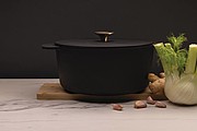 Ukiyo cast iron pan large