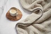 VINGA Maine GRS recycled double pile blanket