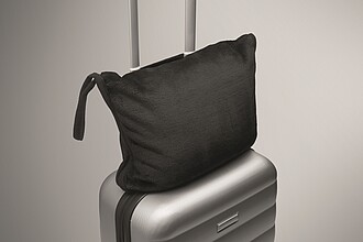 2 in 1 travel blanket set, black