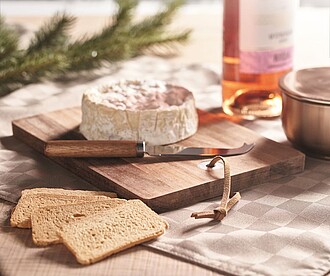 Acacia wood cheese board