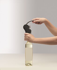 Automatic lever corkscrew