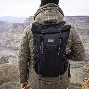 Brandcharger Venturer roll-top backpack, black