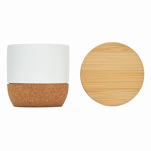 Candle in ceramic pot with bamboo lid, white