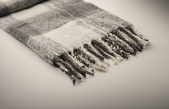 Chequered design mohair feel RPET polyester blanket