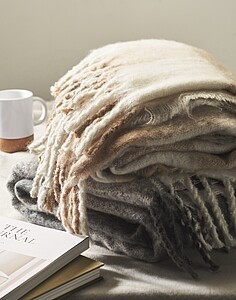 Chequered design mohair feel RPET polyester blanket