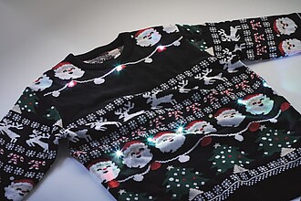 Christmas sweater with 10 LED lights