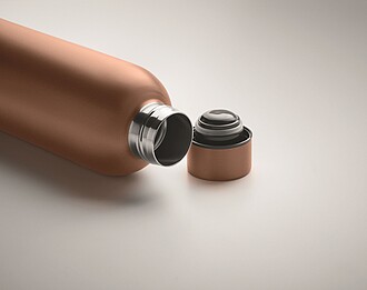 Double wall insulating vacuum bottle