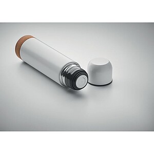 Double wall vacuum insulated flask in recycled stainless steel with cork detail base