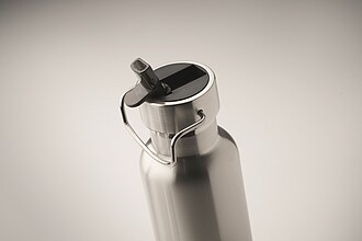 Double wall vacuum insulating bottle