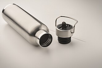 Double wall vacuum insulating bottle