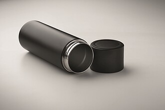 Double wall vacuum insulating bottle