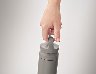Double wall vacuum insulating bottle