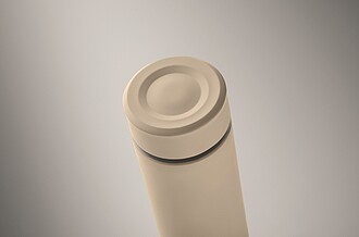 Double wall vacuum insulating bottle