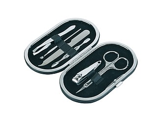 Elegant manicure set "Giselle", consists of 6 pieces, packed in an oval pouch,colour black