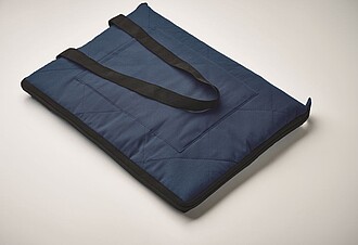 Foldable picnic blanket