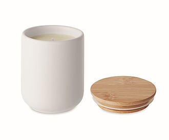 Fresh linen fragranced plant based wax candle