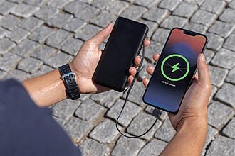 Lockhart RCS recycled plastic 10.000 with integrated cables, black