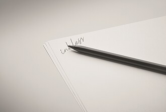 Long lasting recycled aluminium inkless pen