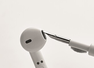 Pen with TWS cleaning set