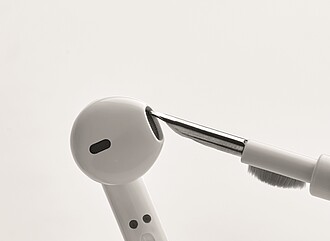 Pen with TWS cleaning set