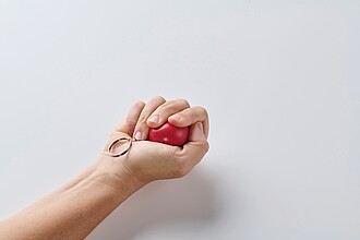 PU ball shape key ring, red