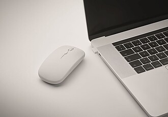 Rechargeable wireless mouse