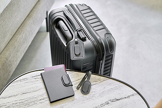 Recycled PU passport holder Mavi, black