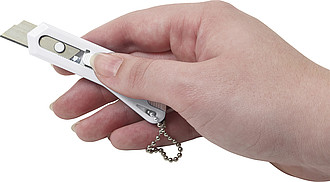 Small hobby knife with keychain. The length of the blade is 4 cm (width: 1,1 cm).
