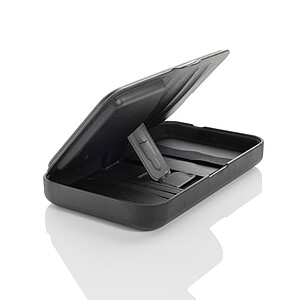 Swiss Peak RCS recycled travel case with 3 in 1 charger, black