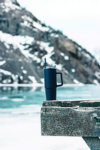 Tana RCS recyled plastic tumbler with handle 900ml