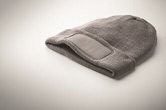 Unisex knitted beanie