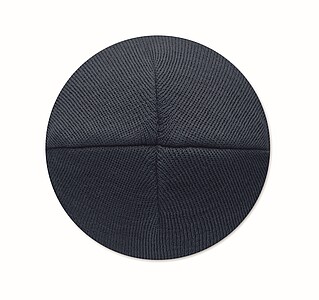 Unisex knitted beanie